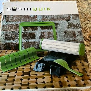 Like new sushi making set